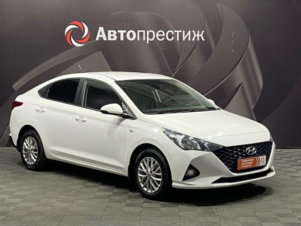Hyundai Solaris II Рестайлинг с пробегом 2021 года, цена 1 544 000 рублей, 65234 км, седан, Автокод Объявления