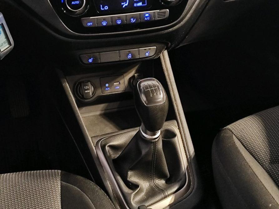 Hyundai Solaris II Москва  - изображение 10