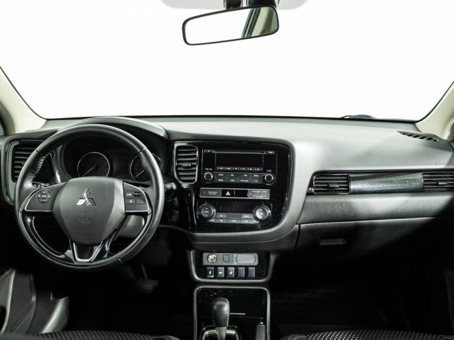 Mitsubishi Outlander III Рестайлинг 3 Санкт-Петербург  - изображение 12