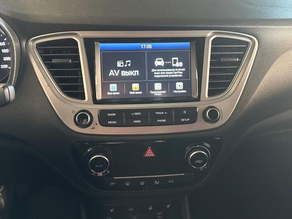 Hyundai Solaris II с пробегом 2019 года, цена 1 325 000 рублей, 92600 км, седан, Автокод Объявления