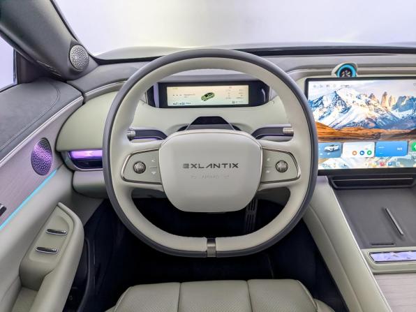 Exeed Exlantix ES с пробегом 2025 года, цена 4 800 000 рублей, 13305 км, седан, Автокод Объявления