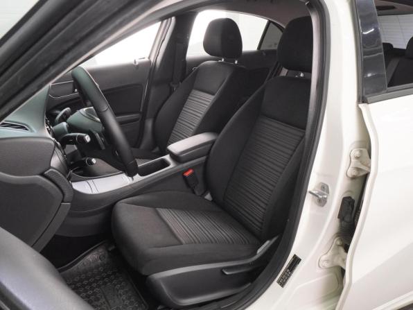 Mercedes-Benz A-Класс III (W176) Рестайлинг с пробегом 2016 года, цена 1 424 000 рублей, 143523 км, хэтчбек, Автокод Объявления