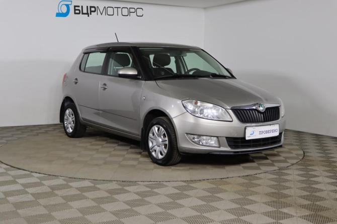 Skoda Fabia II Рестайлинг с пробегом 2011 года, цена 649 990 рублей, 70372 км, хэтчбек, Автокод Объявления