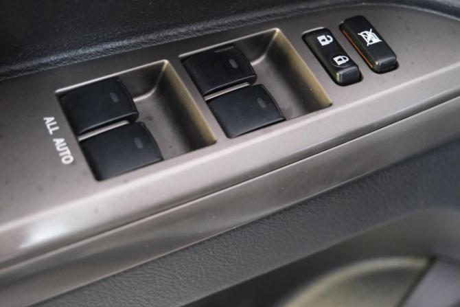 Toyota Land Cruiser 200 Series с пробегом 2009 года, цена 3 299 000 рублей, 312000 км, внедорожник, Автокод Объявления