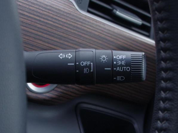 Honda Freed II Рестайлинг с пробегом 2021 года, цена 2 189 000 рублей, 60627 км, компактвэн, Автокод Объявления