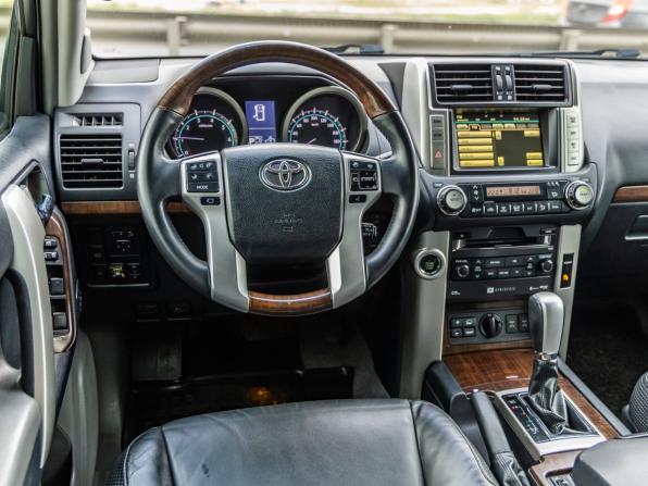 Toyota Land Cruiser Prado 150 Series с пробегом 2010 года, цена 2 398 000 рублей, 245340 км, внедорожник, Автокод Объявления
