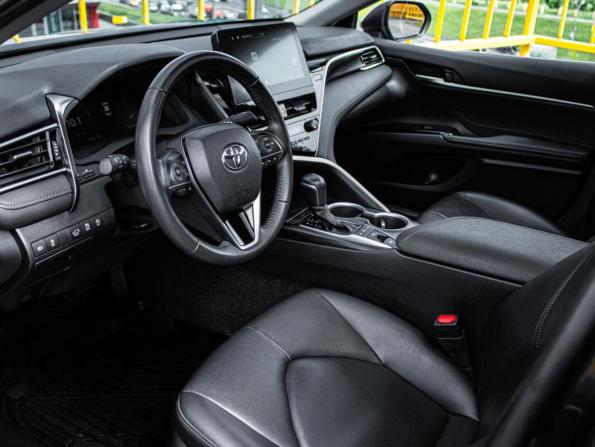Toyota Camry VIII (XV70) Рестайлинг с пробегом 2023 года, цена 3 368 000 рублей, 35685 км, седан, Автокод Объявления