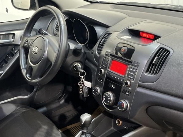 Kia Cerato II с пробегом 2011 года, цена 695 000 рублей, 248568 км, купе, Автокод Объявления