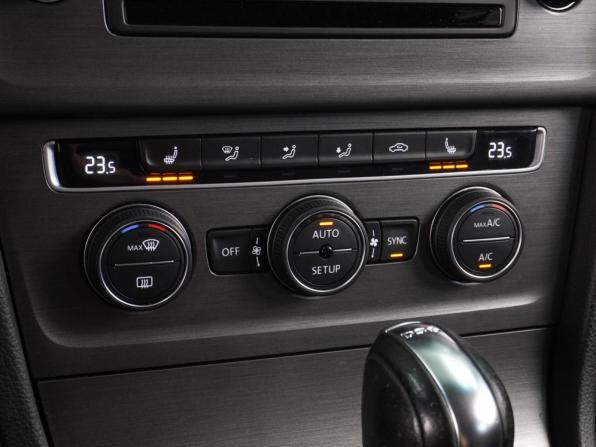 Volkswagen Golf VII с пробегом 2013 года, цена 1 219 000 рублей, 165372 км, хэтчбек, Автокод Объявления