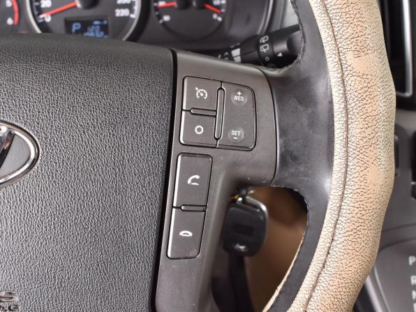 Hyundai H-1 II Рестайлинг 2 с пробегом 2018 года, цена 2 640 000 рублей, 110832 км, минивэн, Автокод Объявления