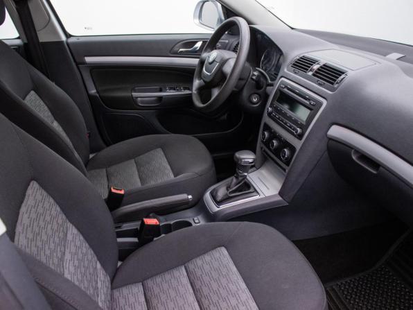 Skoda Octavia II (A5) Рестайлинг с пробегом 2012 года, цена 930 000 рублей, 158252 км, универсал, Автокод Объявления