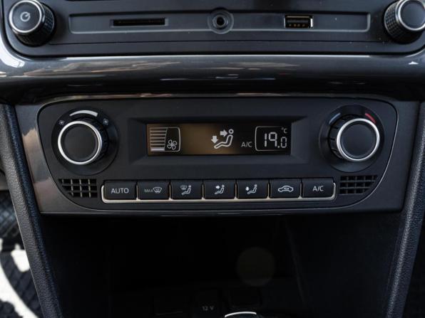 Volkswagen Polo V Рестайлинг с пробегом 2019 года, цена 1 097 000 рублей, 222294 км, седан, Автокод Объявления