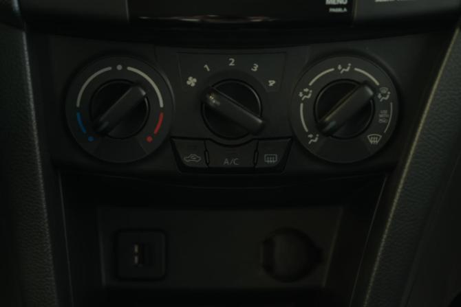 Suzuki Swift IV с пробегом 2012 года, цена 849 000 рублей, 85000 км, хэтчбек, Автокод Объявления