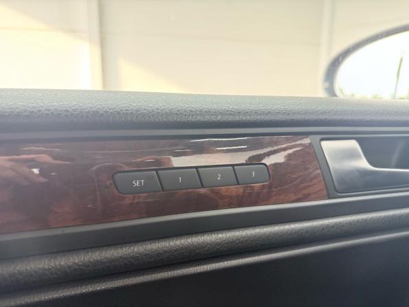 Volkswagen Touareg II с пробегом 2011 года, цена 2 099 000 рублей, 147252 км, внедорожник, Автокод Объявления