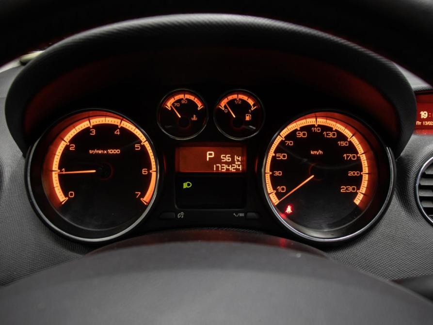Peugeot 408 I Москва  - изображение 9