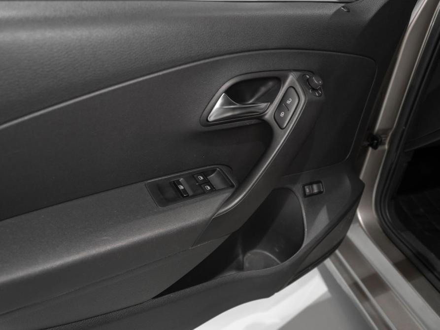 Volkswagen Polo V Рестайлинг Москва  - изображение 16