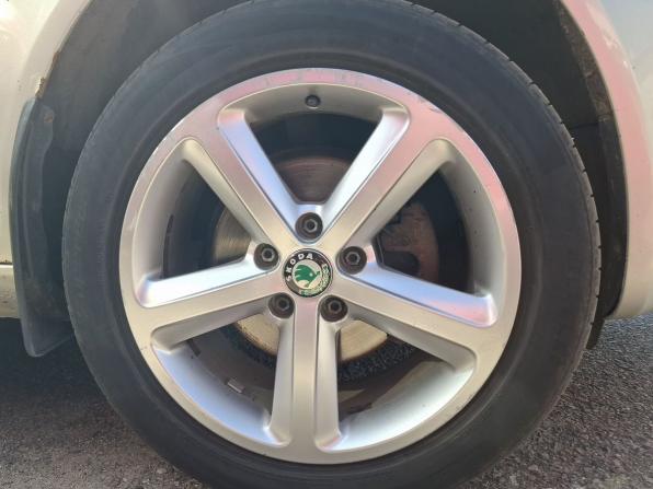 Skoda Octavia II (A5) Рестайлинг с пробегом 2012 года, цена 670 000 рублей, 252906 км, лифтбек, Автокод Объявления