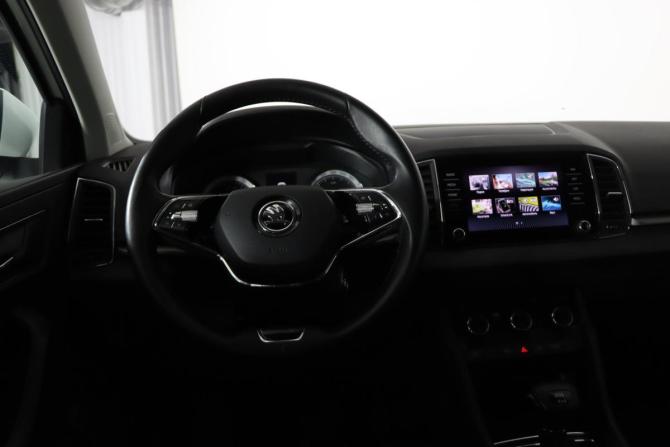 Skoda Karoq I с пробегом 2021 года, цена 2 559 990 рублей, 77728 км, внедорожник, Автокод Объявления