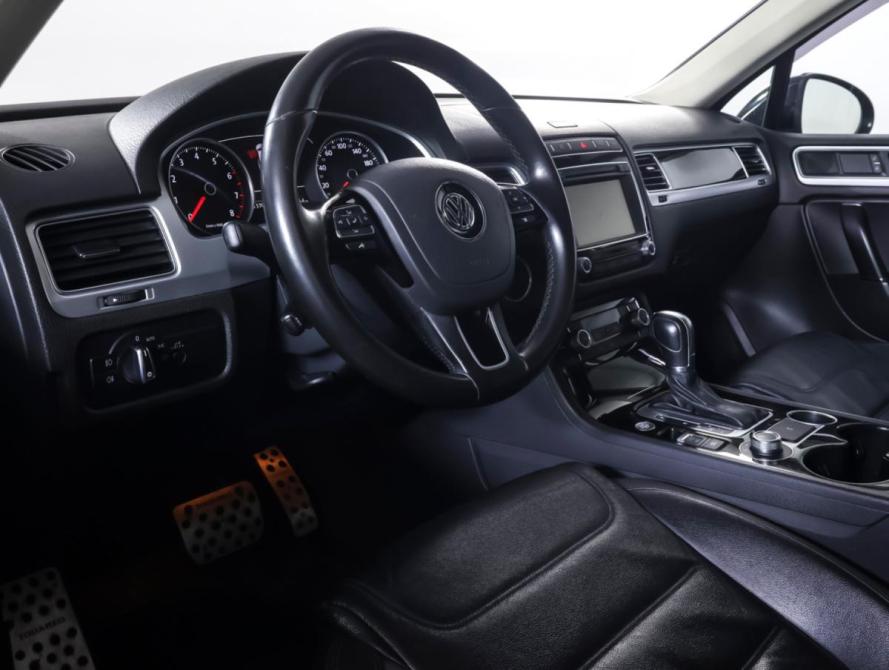 Volkswagen Touareg II Рестайлинг Москва  - изображение 15
