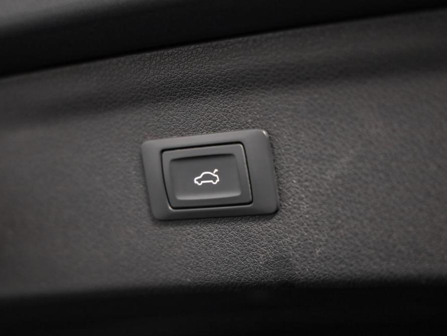 Audi Q3 I (8U) Рестайлинг Санкт-Петербург  - изображение 28
