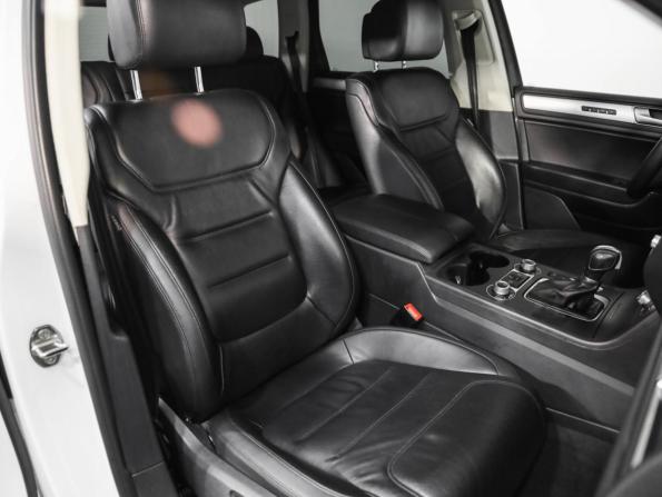 Volkswagen Touareg II Рестайлинг с пробегом 2015 года, цена 2 189 000 рублей, 231630 км, внедорожник, Автокод Объявления