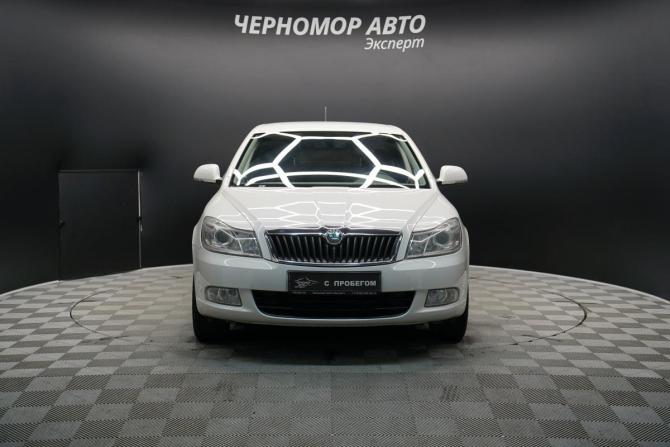 Skoda Octavia II (A5) Рестайлинг с пробегом 2011 года, цена 1 070 000 рублей, 150000 км, лифтбек, Автокод Объявления
