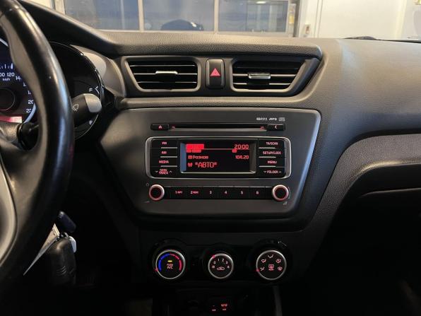 Kia Rio III Рестайлинг с пробегом 2015 года, цена 1 185 000 рублей, 109585 км, седан, Автокод Объявления