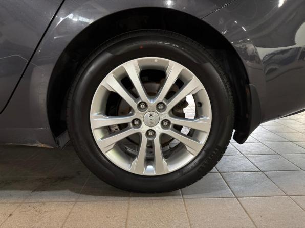 Kia Ceed II с пробегом 2014 года, цена 1 049 000 рублей, 178000 км, универсал, Автокод Объявления
