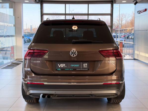 Volkswagen Tiguan II с пробегом 2017 года, цена 2 565 000 рублей, 149438 км, внедорожник, Автокод Объявления