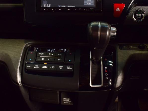 Honda Stepwgn V с пробегом 2017 года, цена 1 664 995 рублей, 160538 км, минивэн, Автокод Объявления