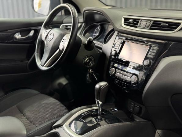 Nissan Qashqai II с пробегом 2018 года, цена 1 790 000 рублей, 108500 км, внедорожник, Автокод Объявления