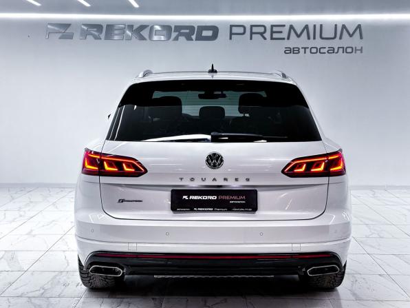 Volkswagen Touareg III с пробегом 2018 года, цена 5 650 000 рублей, 111049 км, внедорожник, Автокод Объявления