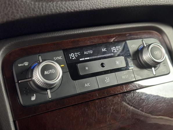 Volkswagen Touareg II Рестайлинг с пробегом 2015 года, цена 2 399 000 рублей, 254469 км, внедорожник, Автокод Объявления