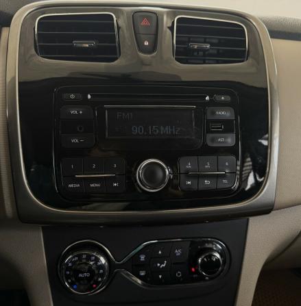 Renault Logan II с пробегом 2015 года, цена 840 000 рублей, 143369 км, седан, Автокод Объявления