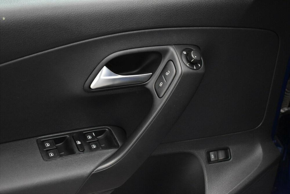 Volkswagen Polo V Рестайлинг Москва  - изображение 9
