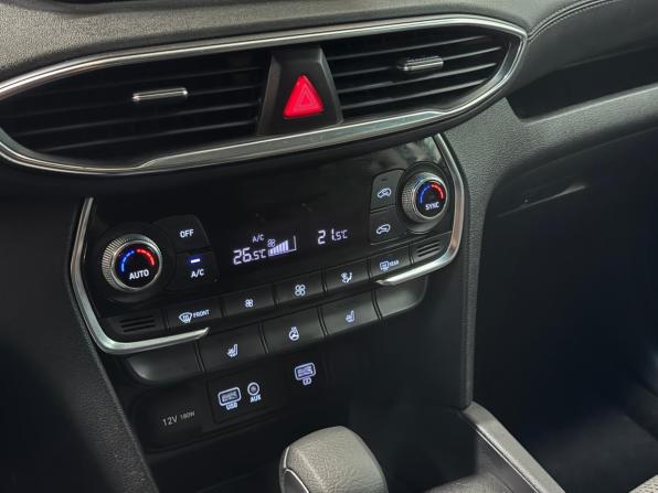 Hyundai Santa Fe IV с пробегом 2019 года, цена 2 399 000 рублей, 180067 км, внедорожник, Автокод Объявления