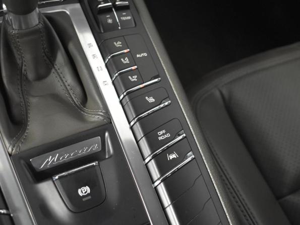 Porsche Macan I с пробегом 2016 года, цена 2 963 300 рублей, 166184 км, внедорожник, Автокод Объявления