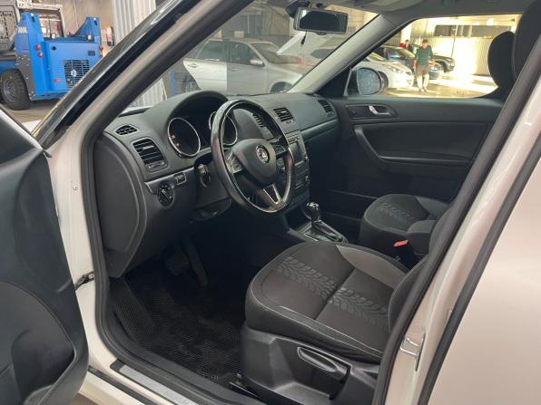 Skoda Yeti I Рестайлинг с пробегом 2014 года, цена 990 000 рублей, 205000 км, внедорожник, Автокод Объявления