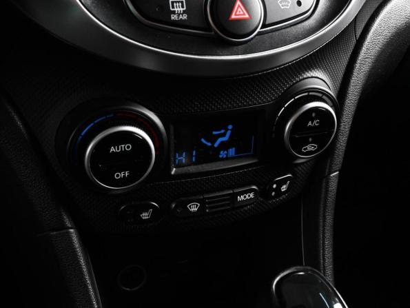 Hyundai Solaris I Рестайлинг с пробегом 2015 года, цена 1 080 000 рублей, 137047 км, седан, Автокод Объявления