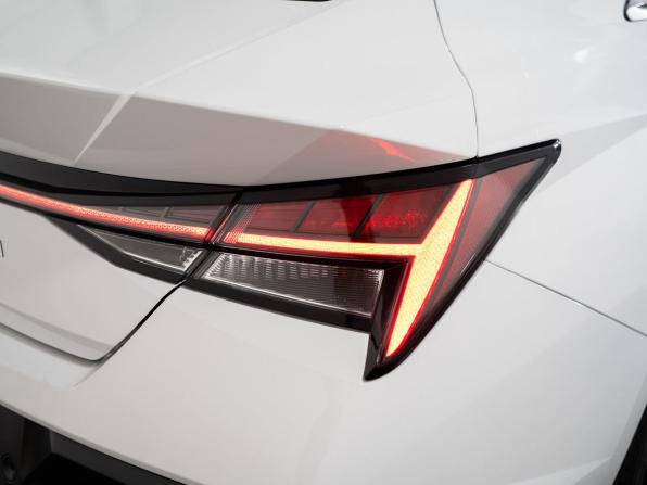 Hyundai Elantra VII (CN7) Рестайлинг с пробегом 2023 года, цена 1 950 500 рублей, 56078 км, седан, Автокод Объявления