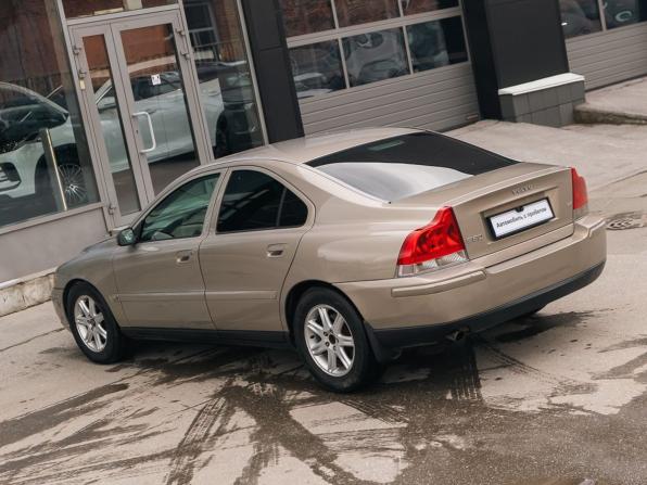 Volvo S60 I Рестайлинг с пробегом 2005 года, цена 550 000 рублей, 272376 км, седан, Автокод Объявления