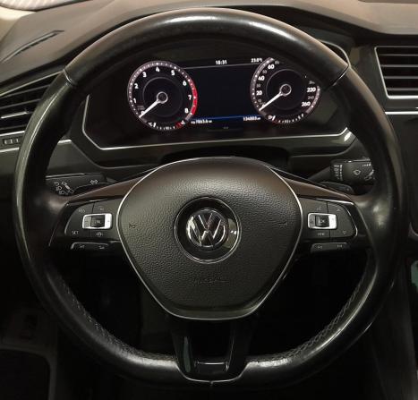 Volkswagen Tiguan II с пробегом 2018 года, цена 2 599 000 рублей, 134490 км, внедорожник, Автокод Объявления