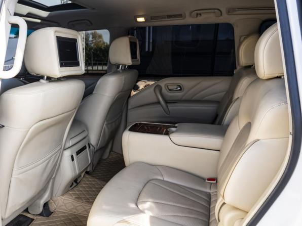 Infiniti QX80 I Рестайлинг с пробегом 2017 года, цена 3 250 000 рублей, 194039 км, внедорожник, Автокод Объявления