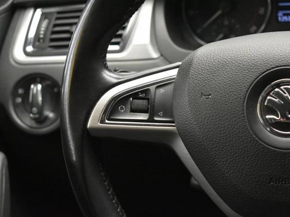 Skoda Rapid I с пробегом 2014 года, цена 1 270 000 рублей, 125389 км, лифтбек, Автокод Объявления