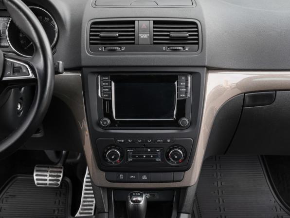 Skoda Yeti I Рестайлинг с пробегом 2014 года, цена 1 398 000 рублей, 102161 км, внедорожник, Автокод Объявления