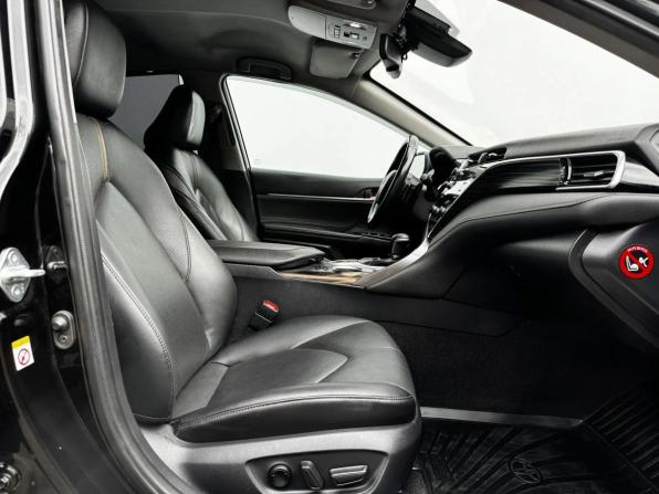 Toyota Camry VIII (XV70) с пробегом 2018 года, цена 2 590 000 рублей, 210736 км, седан, Автокод Объявления
