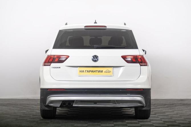 Volkswagen Tiguan II с пробегом 2018 года, цена 2 199 000 рублей, 146000 км, внедорожник, Автокод Объявления