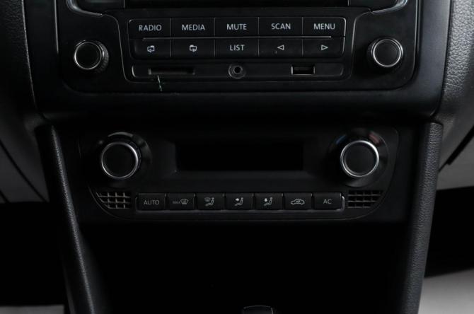 Volkswagen Polo V с пробегом 2013 года, цена 859 000 рублей, 259200 км, седан, Автокод Объявления