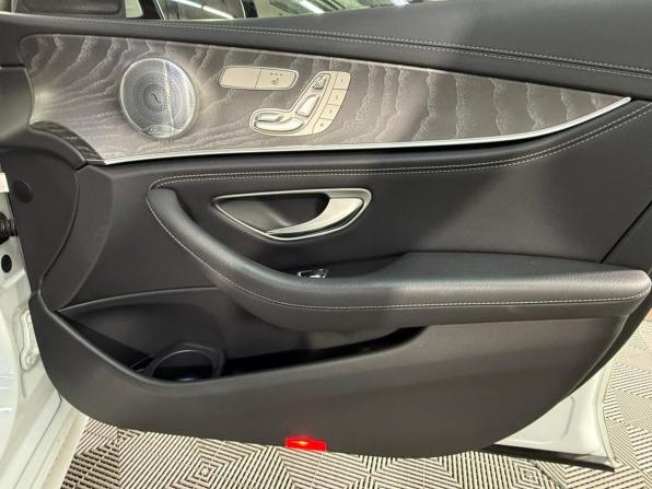 Mercedes-Benz E-Класс V (W213 S213 C238) Рестайлинг с пробегом 2020 года, цена 5 550 000 рублей, 41000 км, седан, Автокод Объявления