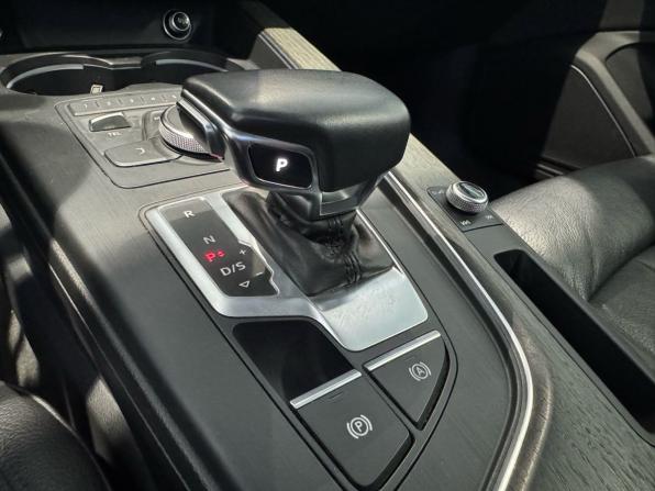 Audi A4 V (B9) с пробегом 2018 года, цена 2 329 000 рублей, 95000 км, седан, Автокод Объявления